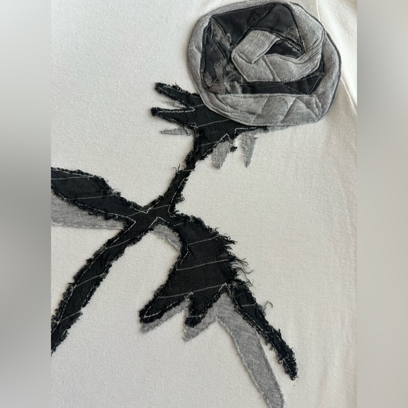 ANTONIO MARRAS (no label) Black and White Fitted Blouse with fabric applique - Picture 7 of 9